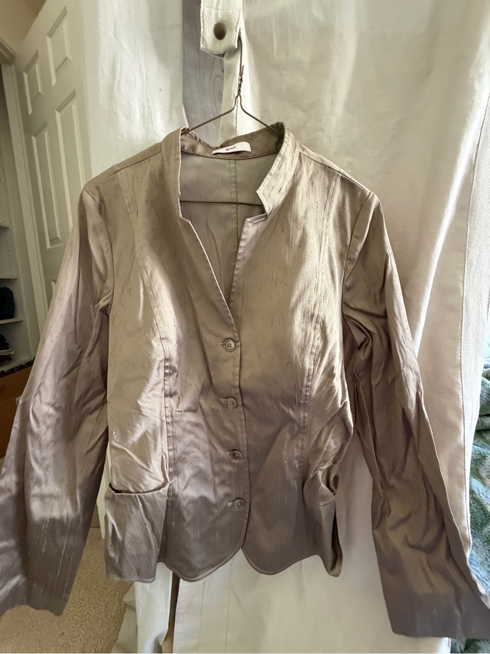 Leggiadro Taupe Satin Button-Front Blazer